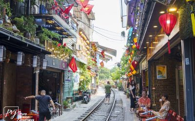Hanoi Train Street:_0010